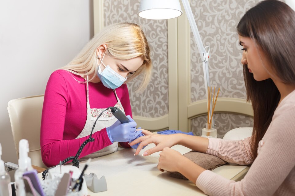 Ataşehir Manikürcü